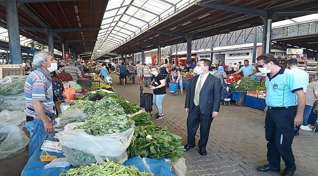 Çanakkale Valisi İlhami Aktaş halk pazarını ziyaret etti