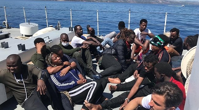 Ege Denizi'nde botları batan 27 sığınmacı kurtarıldı
