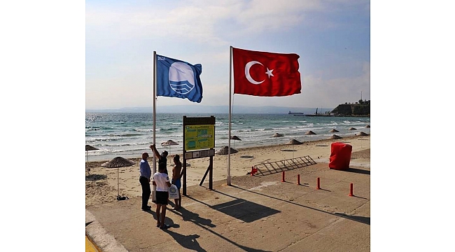 Hamzakoy Plajına 4. kez "Mavi Bayrak" verildi