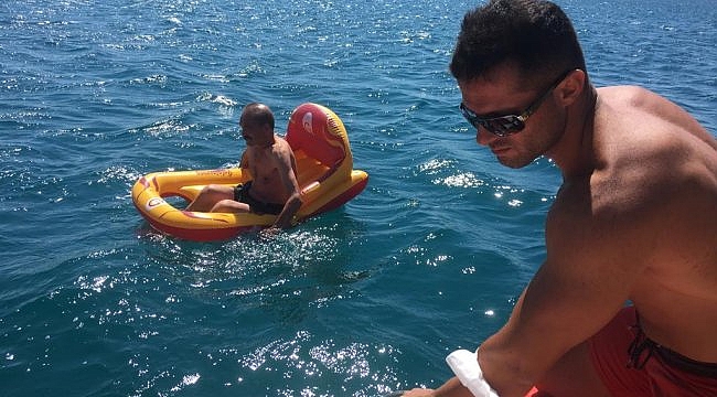 Balıkesir'de şişme deniz koltuğuyla açığa sürüklenen kişi kurtarıldı