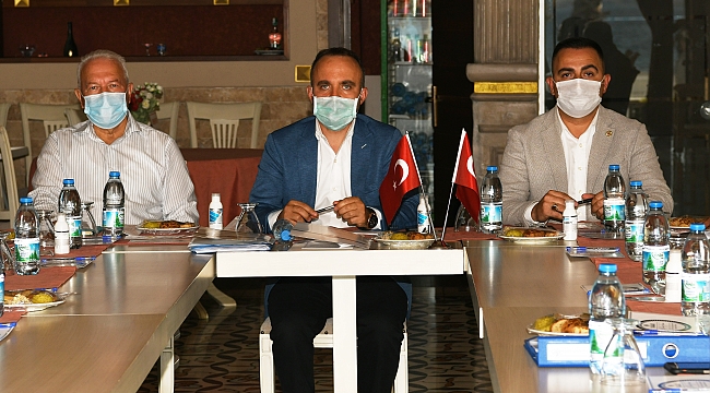 “BU KADİM ŞEHİRDE ASIL REKABET HİZMET YARIŞI OLMALIDIR”