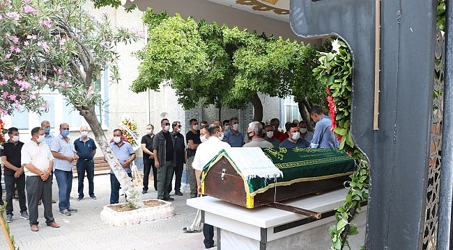 İçişleri Bakan Yardımcısı İnce, hayatını kaybeden eski şoförü İsmail Şal'ın cenaze törenine katıldı