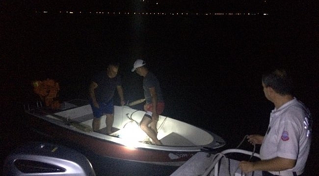 İznik Gölü'nde mahsur kalan 2 kişi kurtarıldı