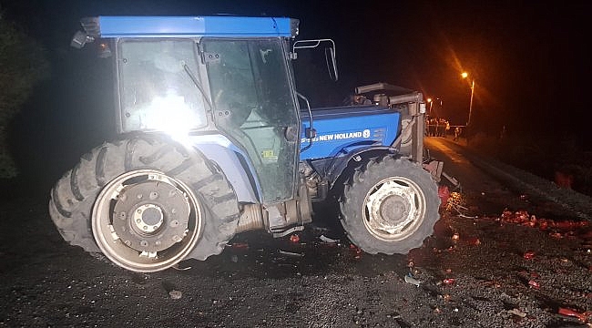 Balıkesir'de otomobil ile traktör çarpıştı: 2 ölü, 1 yaralı