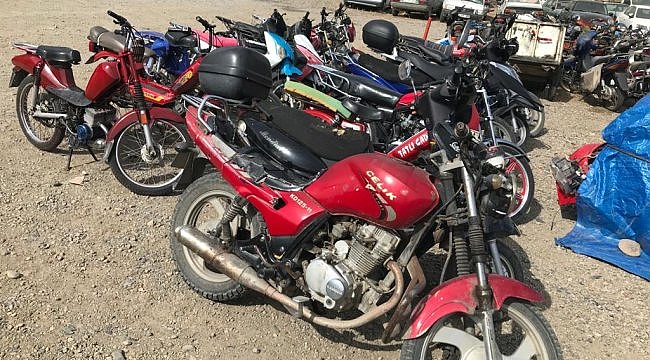 Edremit'te 16 çalıntı motosiklet ele geçirildi