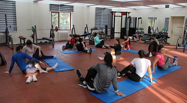 Kadın güreşçiler gözünü olimpiyatlara dikti