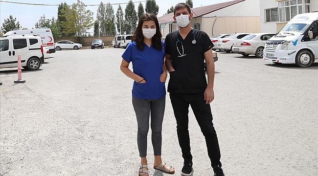 Koronavirüsü yenip dünyaevine giren doktor çiftten 'tedbirlere uyun' çağrısı