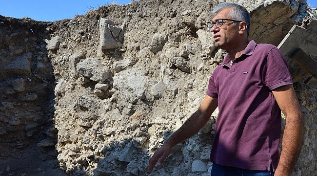 Öğrenci olarak adım attığı antik kente ömrünü adadı