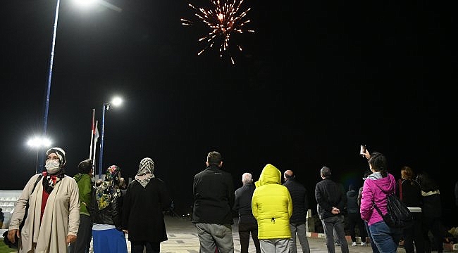 Çanakkale'de 29 Ekim'e özel havai fişekli gösteri