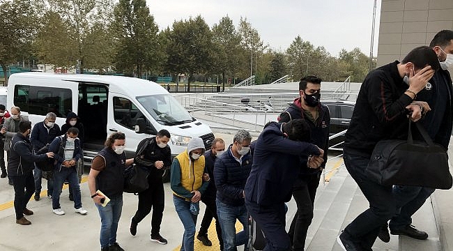 FETÖ'nün ceza infaz kurumlarındaki yapılanmasına yönelik operasyonda yakalanan 23 zanlı adliyede