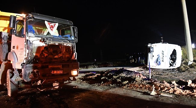 Tekirdağ'da kamyonla işçi servisi çarpıştı: 1 ölü, 14 yaralı