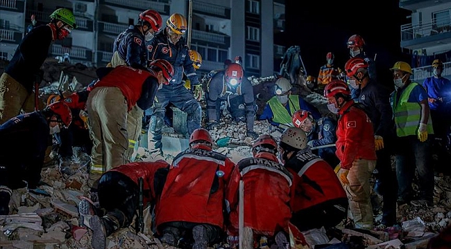 İzmir'de can kaybı 49'a yükseldi