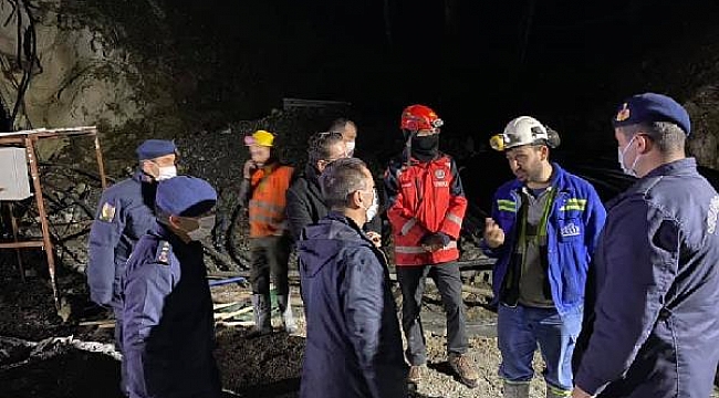 Çanakkale Valisi Aktaş, göçük altında kalan işçi hakkında bilgi aldı