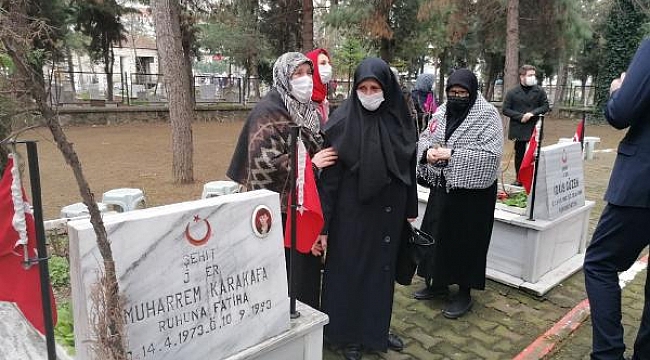Çanakkale Zaferi'nin 106'ncı yıl dönümünde şehit annesi gözyaşlarını tutamadı