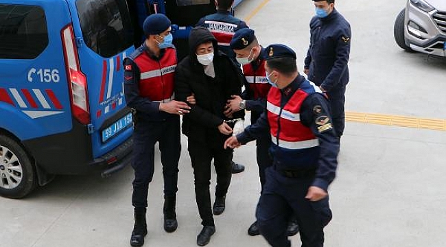 Tartıştığı eşinin üzerine benzin döküp, yaktı