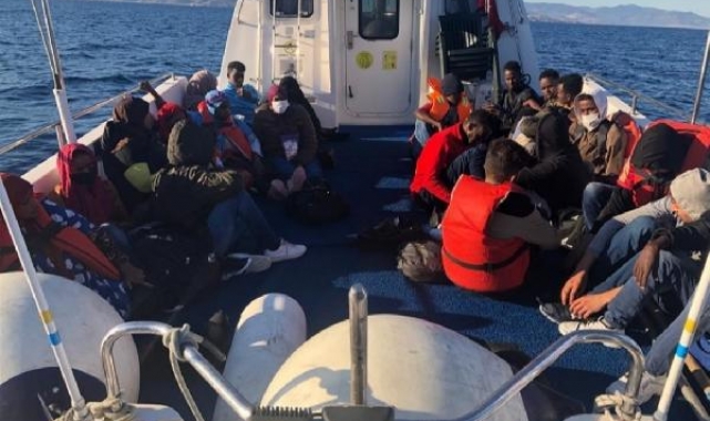 Ayvacık açıklarında Yunanistan'ın ölüme terk ettiği 52 kaçak göçmen kurtarıldı