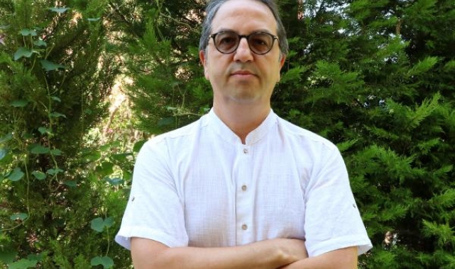 Bilim Kurulu Üyesi Şener: Öğrenciyle temaslı tüm gruplar çift doz aşı olmalı