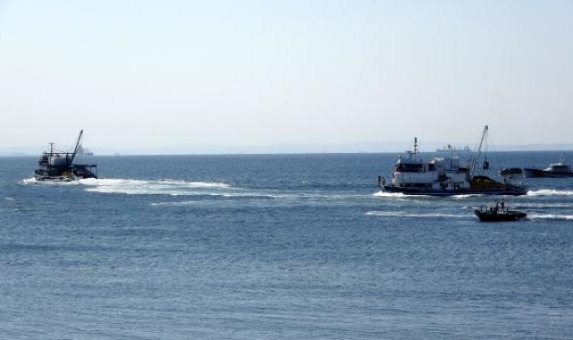 Çanakkale'de balıkçılar 'Vira bismillah' diyerek denize açıldı