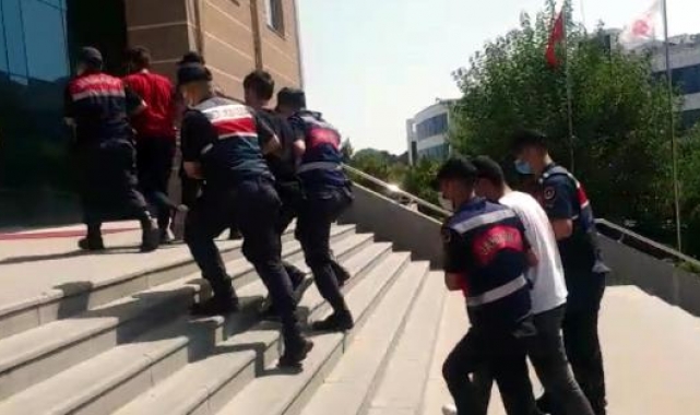 Uyuşturucuları 'Kekik var mı', 'Nane şekeri getir' şifreleriyle satmışlar