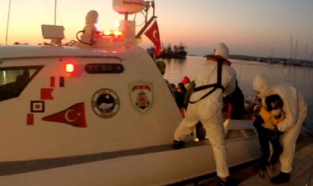 Yunanistan'ın Türk karasularına ittiği 47 göçmeni Sahil Güvenlik kurtardı
