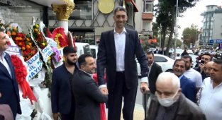 Dünyanın yaşayan en uzun insanı: Bana 5 doz aşı yapılmasını istedim
