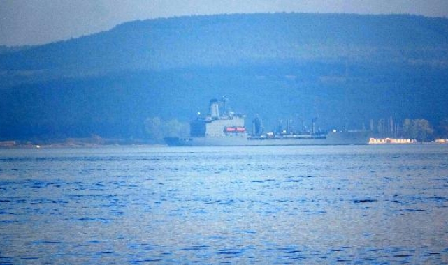 ABD savaş gemisi Çanakkale Boğazı'ndan geçti