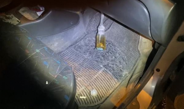 Uyuşturucu aparatı bulunan otomobilin ehliyetsiz sürücüsüne babasından tepki