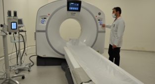 Mehmet Akif Ersoy Devlet Hastanemizde son teknoloji tomografi cihazı ile kalp tomografisi/Koroner BT anjiyografi, uygulaması yapılmaya başladı.