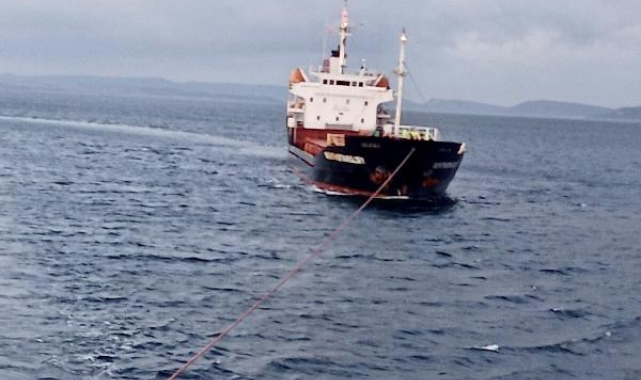 Panama bayraklı gemi, Çanakkale Boğazı'nda arızalandı