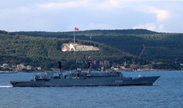 Rumen savaş gemisi, Çanakkale Boğazı'ndan geçti