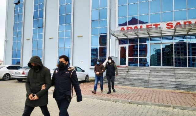 Yunanistan'a kaçarken yakalanan 2 eski polis tutuklandı