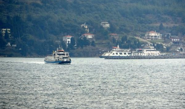 Gökçeada'ya feribot seferlerine 'fırtına' engeli