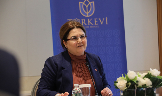 Bakan Derya Yanık, New York’ta Türk Vatandaşları İle Bir Araya Geldi