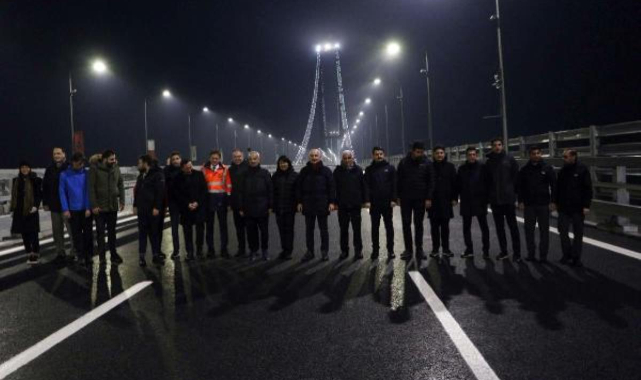 Bakan Karaismailoğlu, gün doğumunu 1915 Çanakkale Köprüsü'nde karşıladı