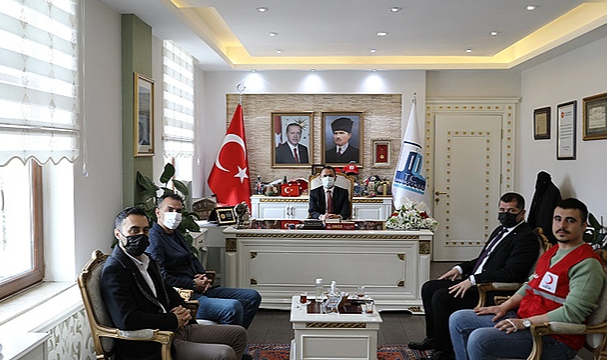 TÜRKİYE KIZILAY DERNEĞİ ÇANAKKALE ŞUBESİ YENİ YÖNETİMİNDEN VALİ AKTAŞ'A ZİYARET