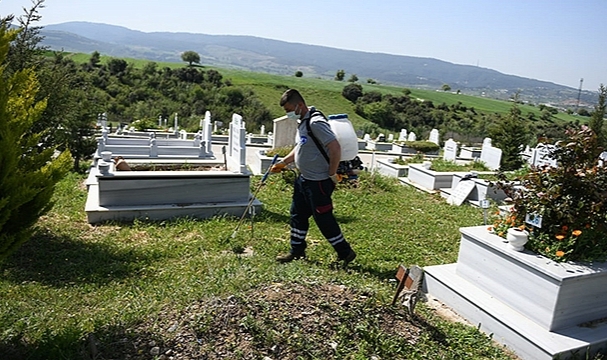 MEZARLIKLAR RAMAZAN BAYRAMI ÖNCESİ TEMİZLENDİ