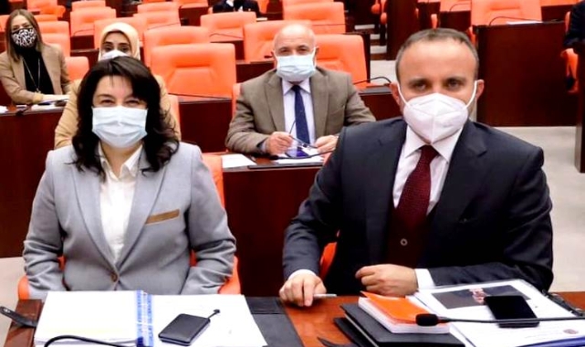 “1 MAYIS EMEK VE DAYANIŞMA GÜNÜ KUTLU OLSUN”