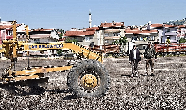 PANAYIR ALANI BÖLGESİ ÇAMURDAN VE TOZDAN KURTULUYOR
