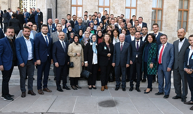 GAZİ MECLİS’TE LAPSEKİ RÜZGARI ESTİ