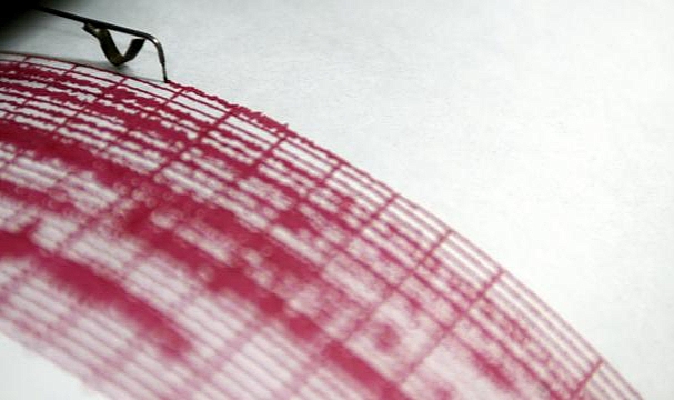 Depremde hayatını kaybedenlerin sayısı 1498'e yükseldi.