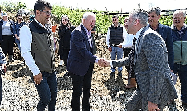 BAŞKAN YILMAZ ''TARLA GÜNÜ'' PROGRAMINA KATILDI