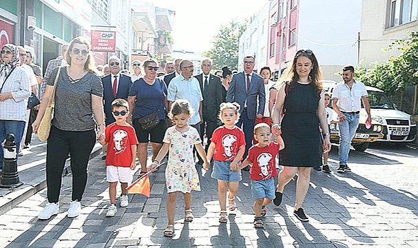 30 AĞUSTOS KEPEZ'DE COŞKUYLA KUTLANDI