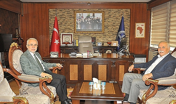 BAŞKAN GÖKHAN'DAN İL MÜFTÜSÜ BİLGİÇ'E İADE-İ ZİYARET