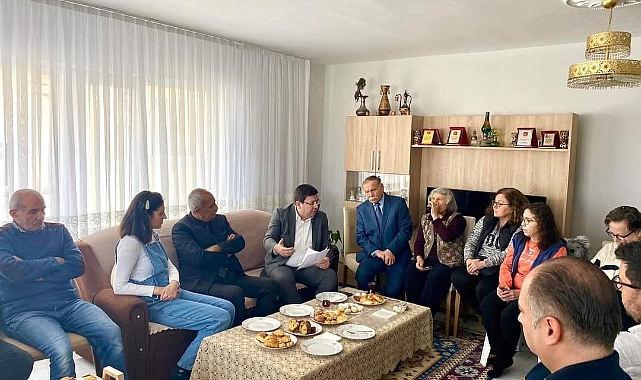 CHP'li Erkek ev ziyaretlerini sürüyor