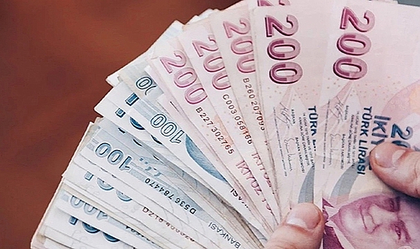 BAYRAM İKRAMİYELERİ HESAPLARA YATIYOR