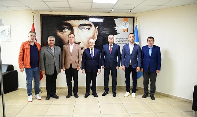 Türkiye'de seçim rekorları kıran başkan Kepez'i ziyaret etti