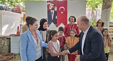 Bozcaada Belediyesi’nin düzenlediği Atatürk Kupası’na 300 sporcu katıldı