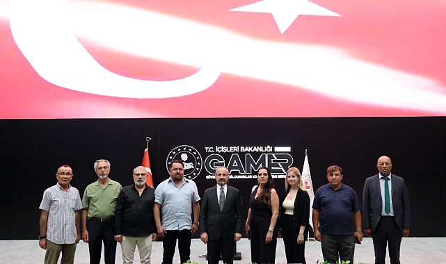 Çanakkaleli Gazeteciler Bülent Turan’ı ziyaret etti