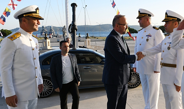 Turan, Çanakkale Boğaz Komutanlığında Kabotaj Bayramını kutladı