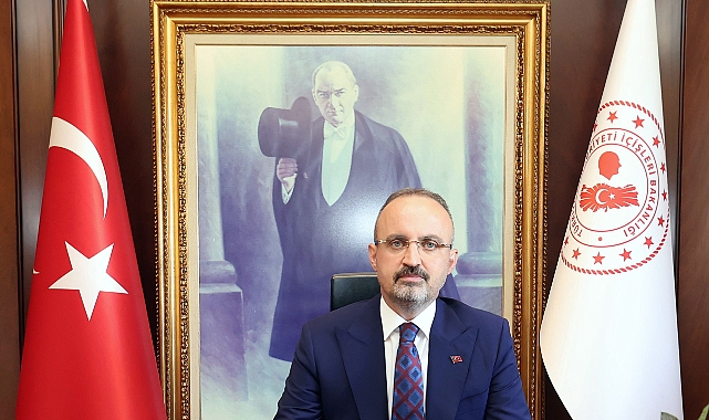 Turan: Gölgesinde birleştiğimiz sancak Ayyıldızlı bayrağımızdır